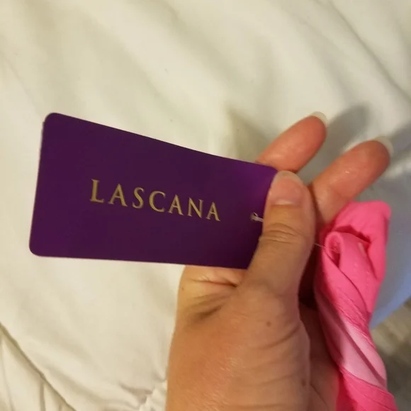 Venus Hot pink swim top - Picture 3 of 4